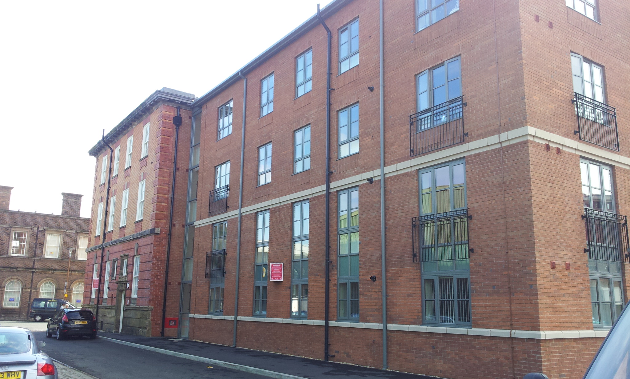 Integration of retained structure and new construction at Old Post Office, Chester